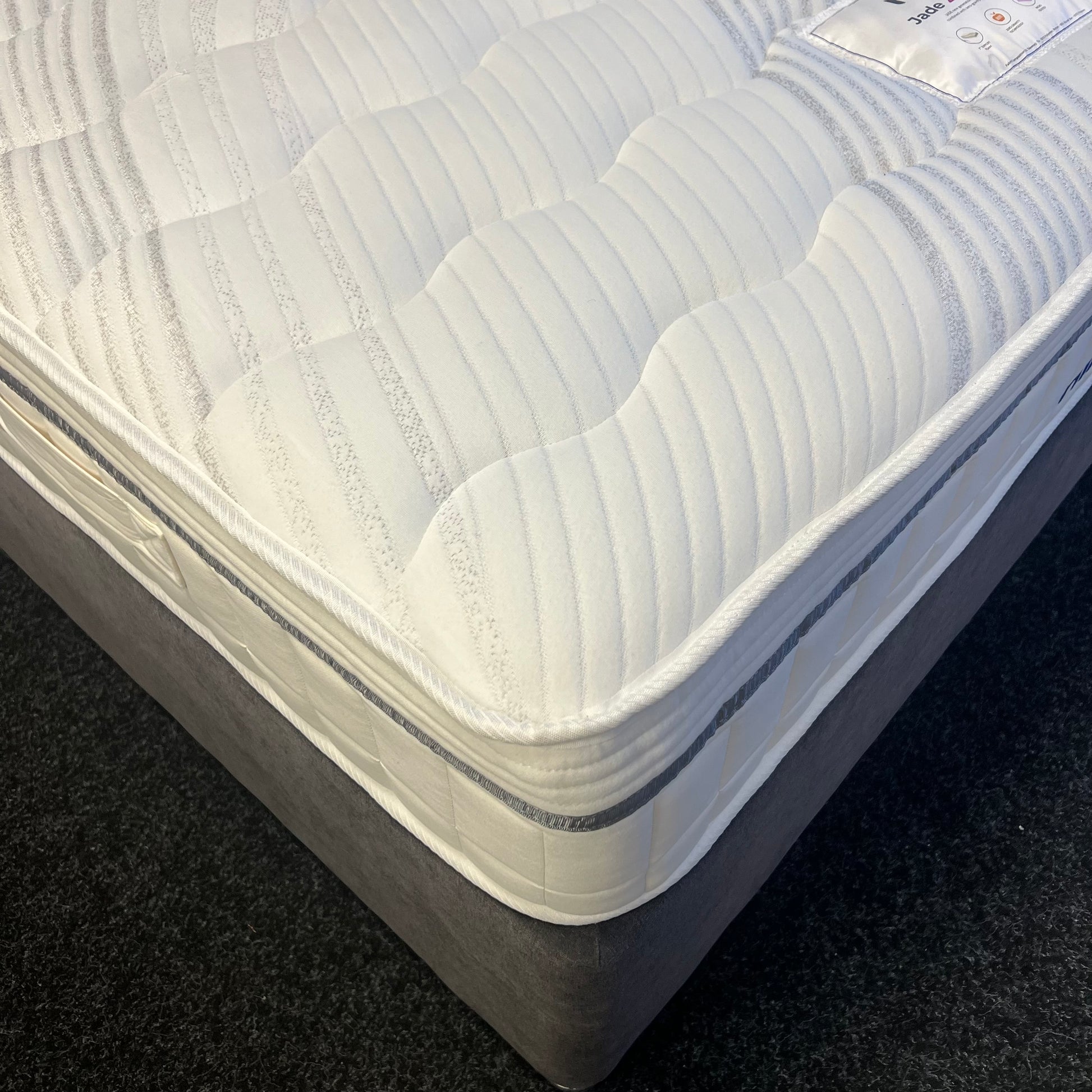Jade Zero Gravity Mattress - Nimbus Beds