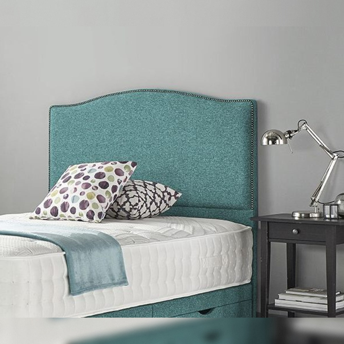 2026 24" Curve Plain Strutted Headboard