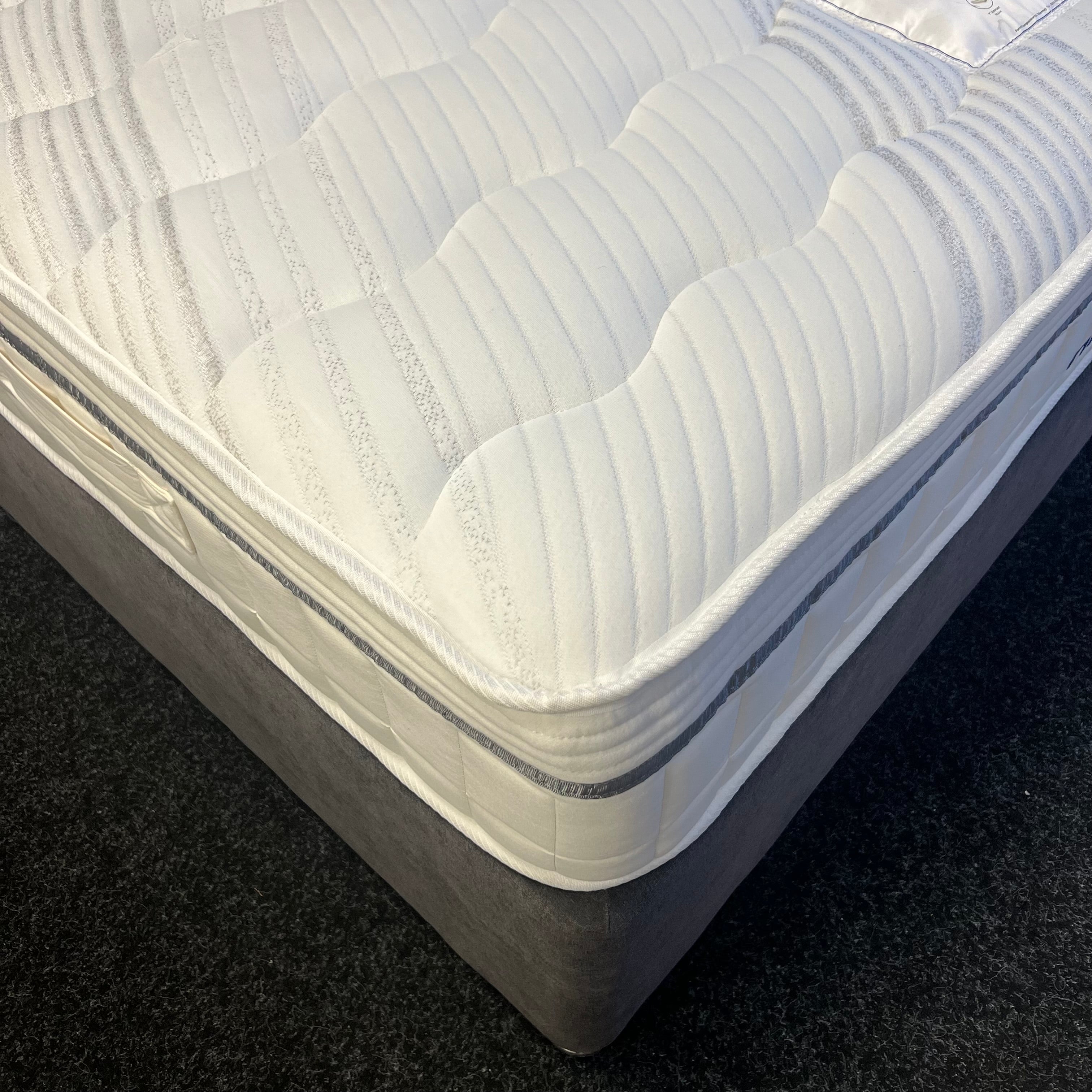 Jade Zero Gravity Mattress - Nimbus Beds