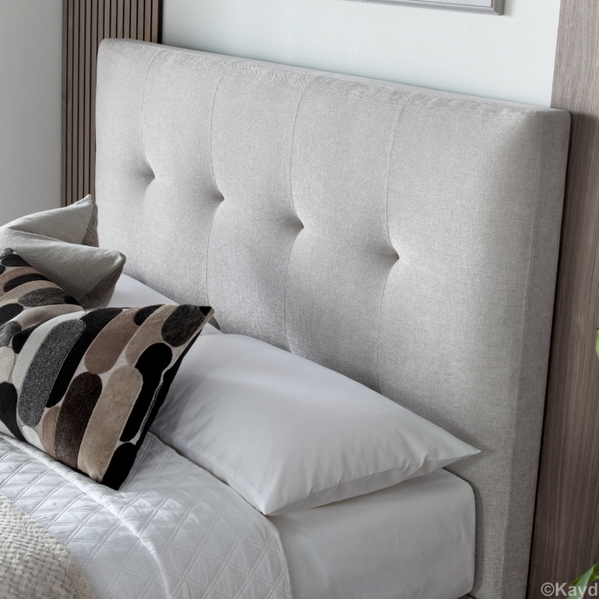 2026 Wallace Ottoman Storage Bed in Clay